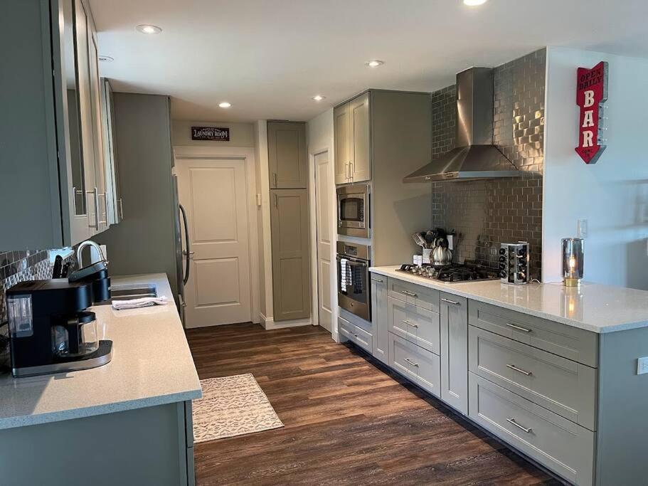 Lakeview Bungalow-Access To Lake, Pool, Gym, &Park Lago Vista Bagian luar foto