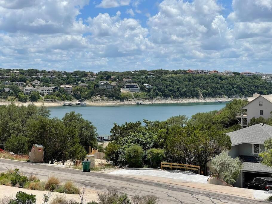 Lakeview Bungalow-Access To Lake, Pool, Gym, &Park Lago Vista Bagian luar foto
