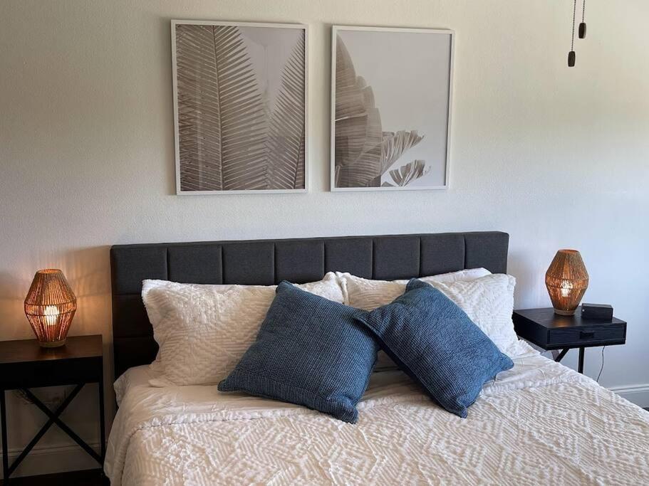 Lakeview Bungalow-Access To Lake, Pool, Gym, &Park Lago Vista Bagian luar foto